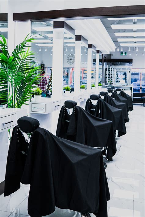 Mississauga Barber Shop .